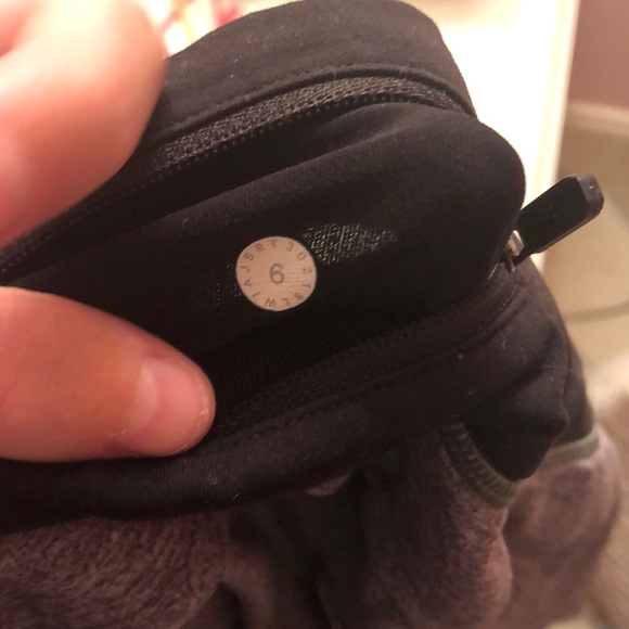 Lululemon Grey Speed up Shorts - Picture 3 of 4